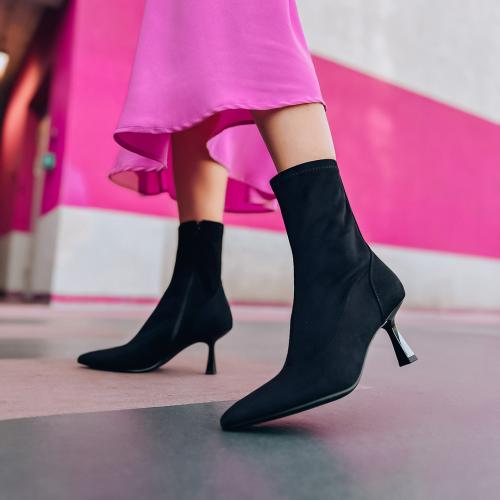 Deichmann-4_1.JPG